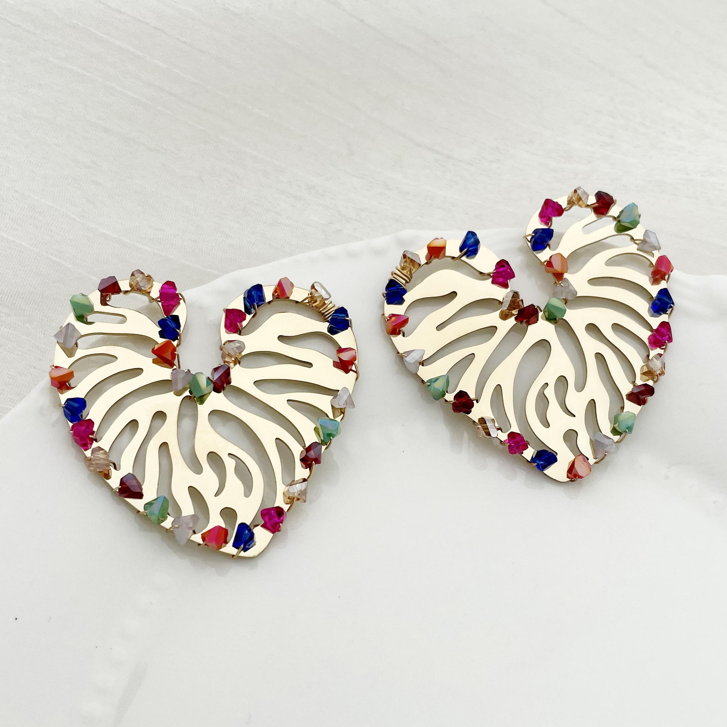 Heart Shape Earrings For Women With 14K Gold Plated PVD Vacuum Plating And Crystal Inlay In 304 Stainless Steel 2