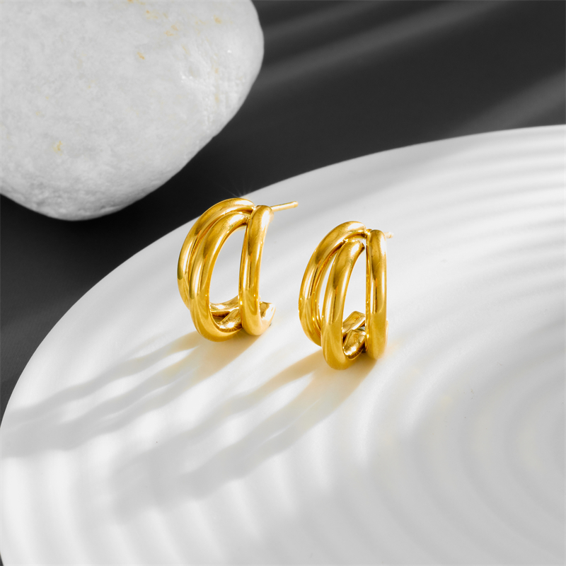 C Shape Stud Earrings For Women In 304 Stainless Steel With Electroplated 18K Real Gold Plated Finish And 0.03µm-0.05µm PVD Coating 4