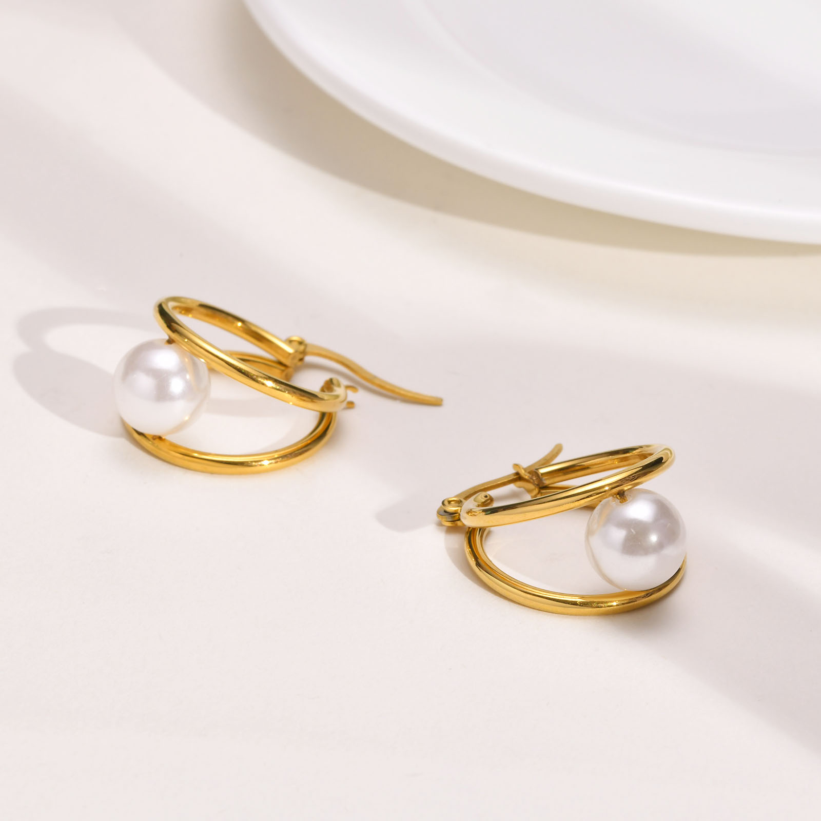 Waterproof Non Tarnish Circle Earrings For Women, 304 Stainless Steel With Real Gold Plated PVD Coating And Pearl Inlay 4