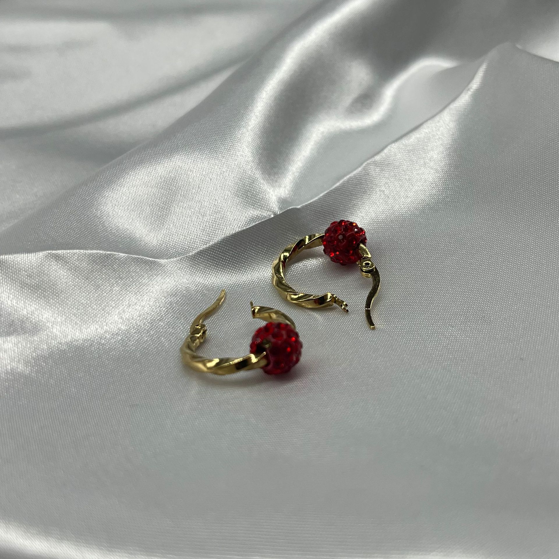 Geometric Titanium Steel Earrings For Women With Electroplated Finish And Crystal Inlay In Ethnic Style 3