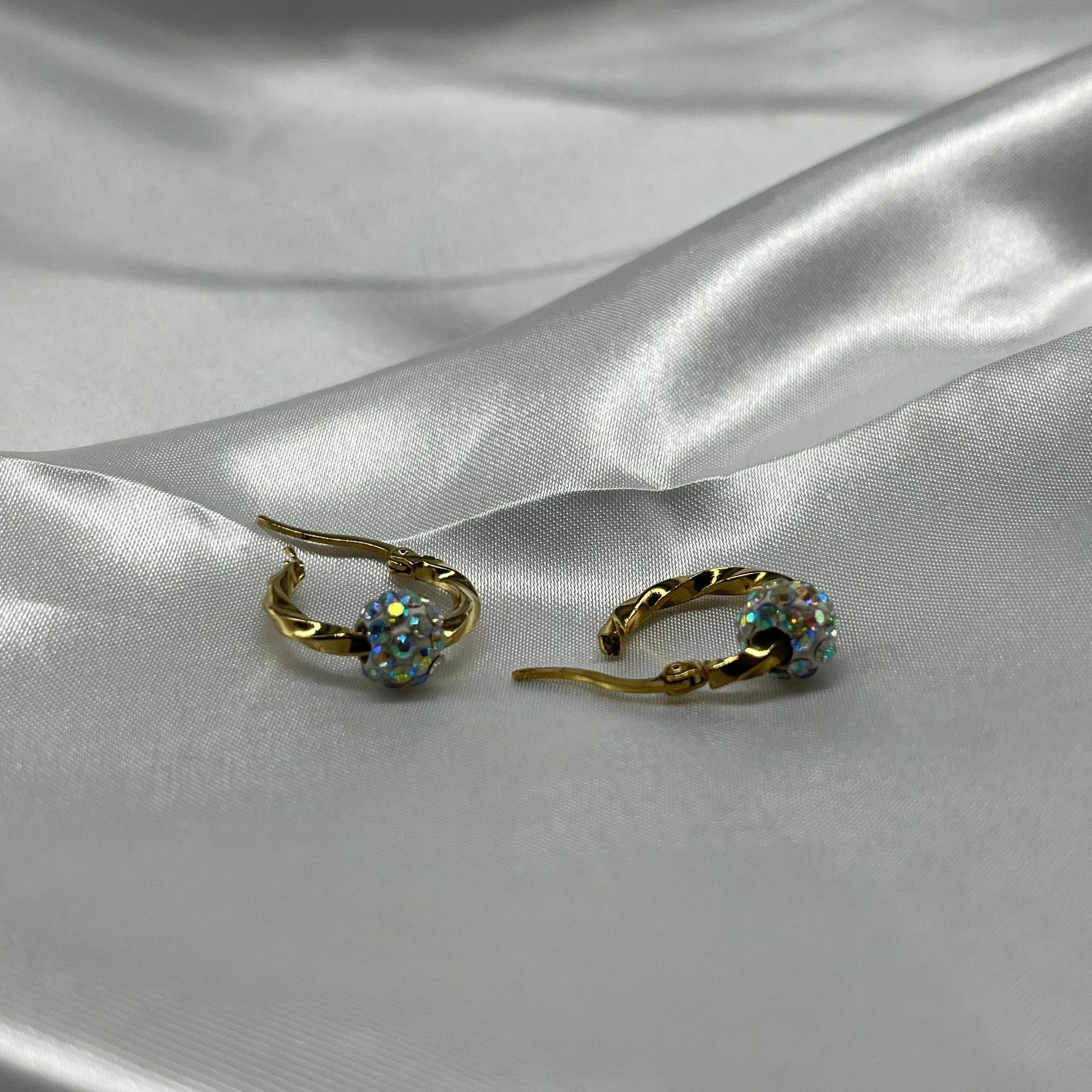 Geometric Titanium Steel Earrings For Women With Electroplated Finish And Crystal Inlay In Ethnic Style 4