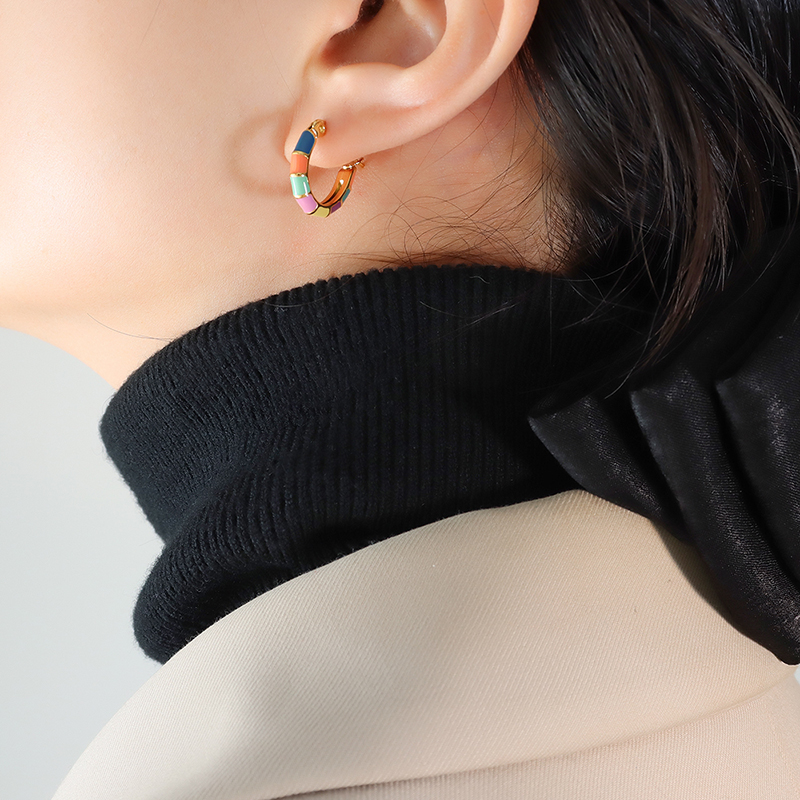 Round Hoop Earrings For Women In 18K Gold Plated 304 Stainless Steel With PVD Vacuum Plating And Titanium Steel Inlay 7
