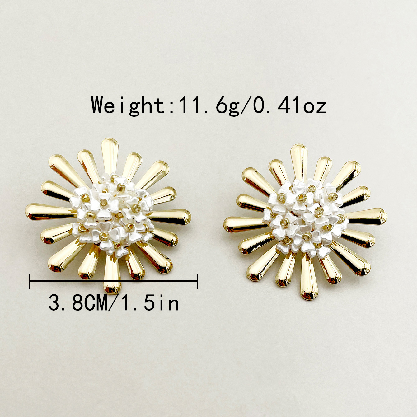 Waterproof Non Tarnish Flowers Stud Earrings For Women In 304 Stainless Steel With Real Gold Plated PVD Coating And Shell Inlay 3
