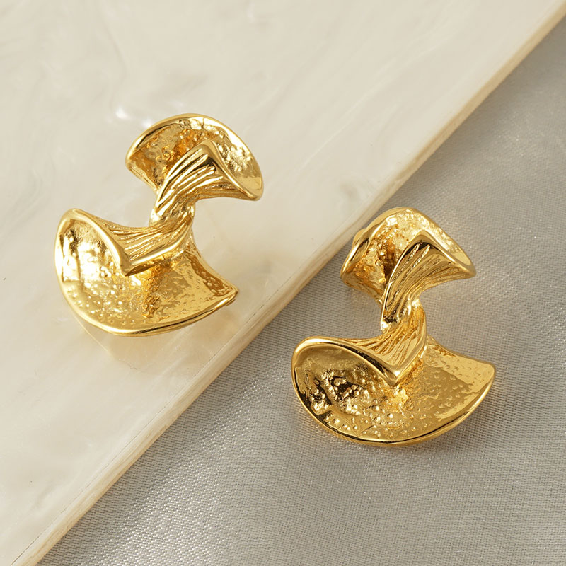 Christmas Bow Tie Stud Earrings For Women, 18K Gold Plated Titanium Steel, 1 Pair In Gold