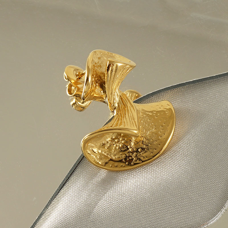 Christmas Bow Tie Stud Earrings For Women, 18K Gold Plated Titanium Steel, 1 Pair In Gold 2
