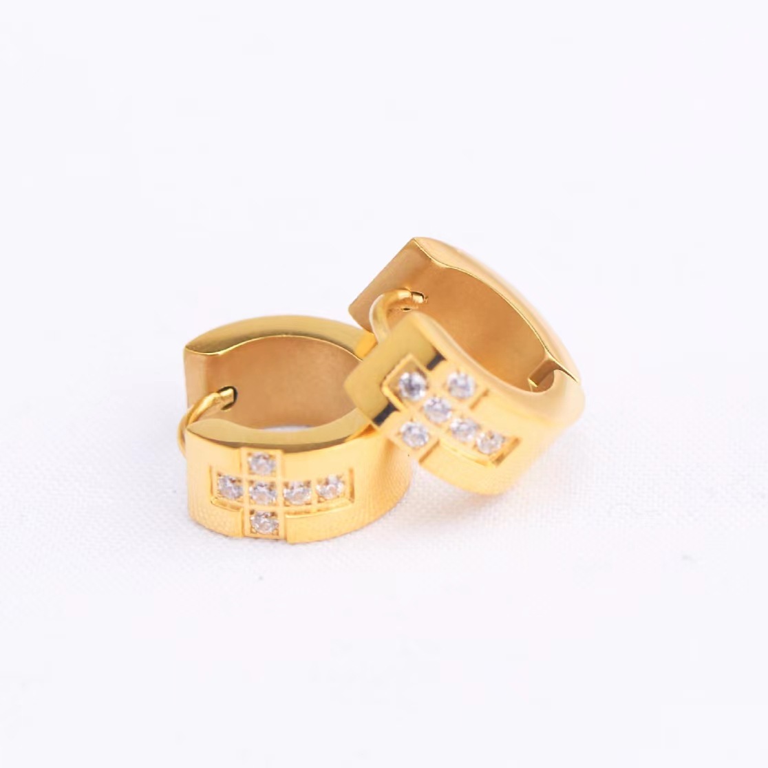 Women’s Cross Earrings With Zircon Inlay, 304 Stainless Steel, 18K Real Gold Plated And PVD Coated Finish 2