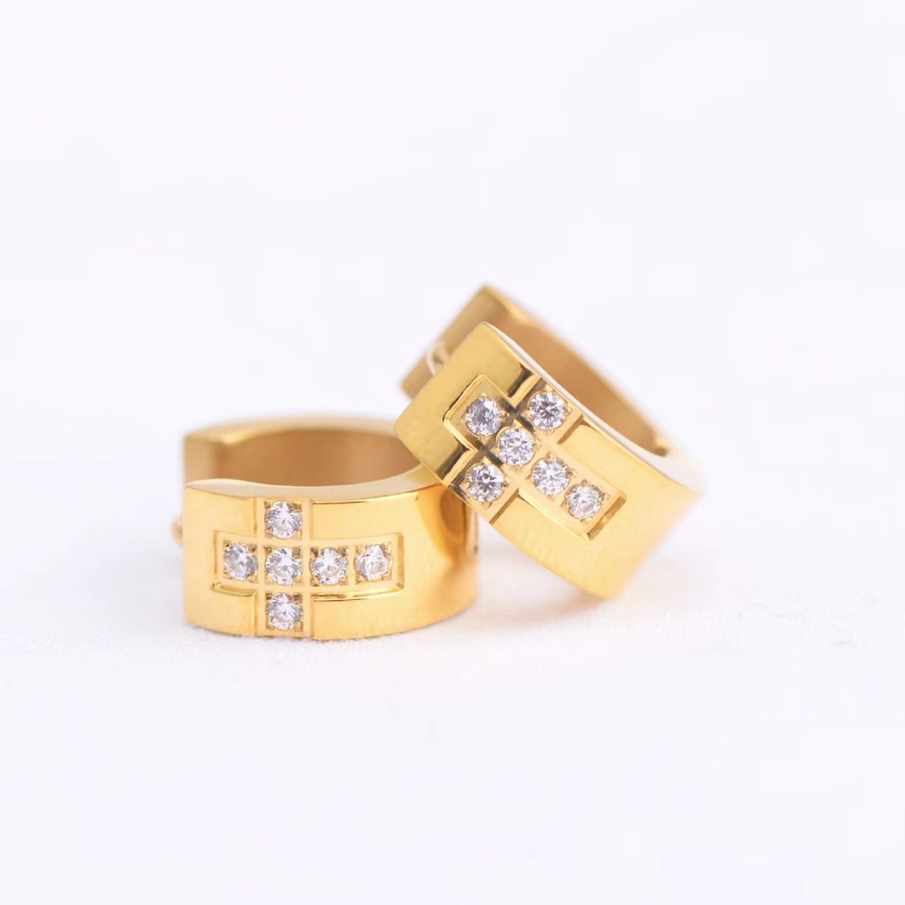 Women’s Cross Earrings With Zircon Inlay, 304 Stainless Steel, 18K Real Gold Plated And PVD Coated Finish 4