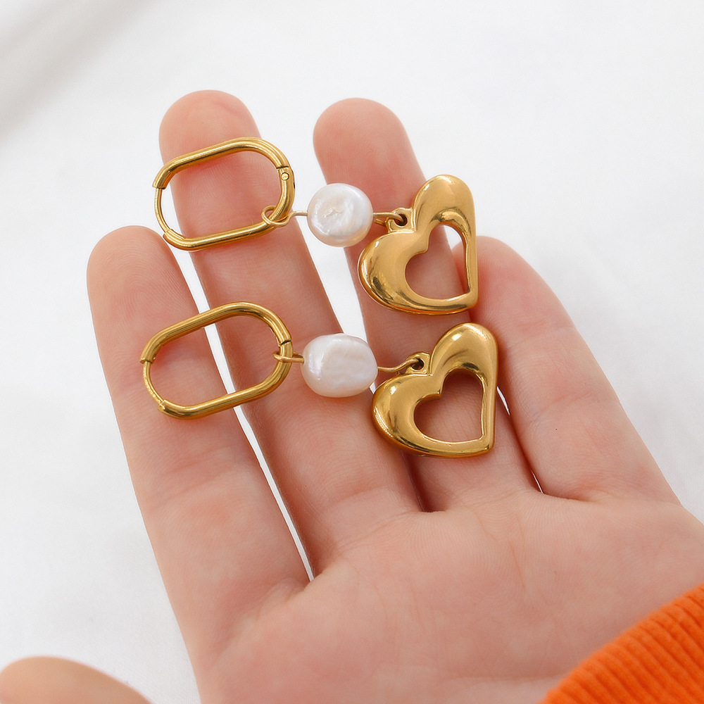 Retro Heart Shape Dangling Earrings With Pearl Design For Women, Stainless Steel Drop Earrings, 1 Pair