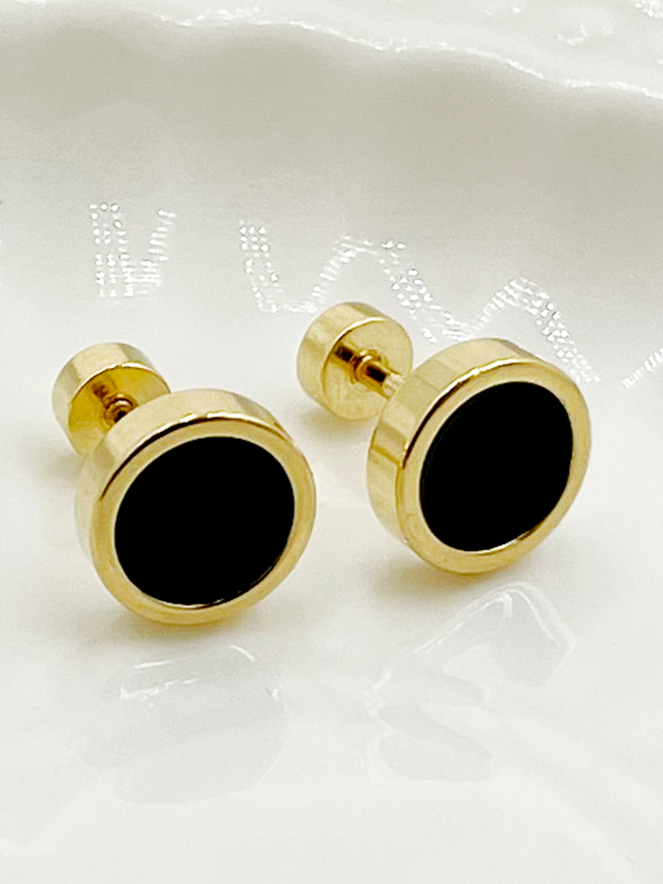 Round Stud Earrings For Women, Waterproof Non Tarnish 304 Stainless Steel With Real Gold Plated PVD Coating And Shell Inlay