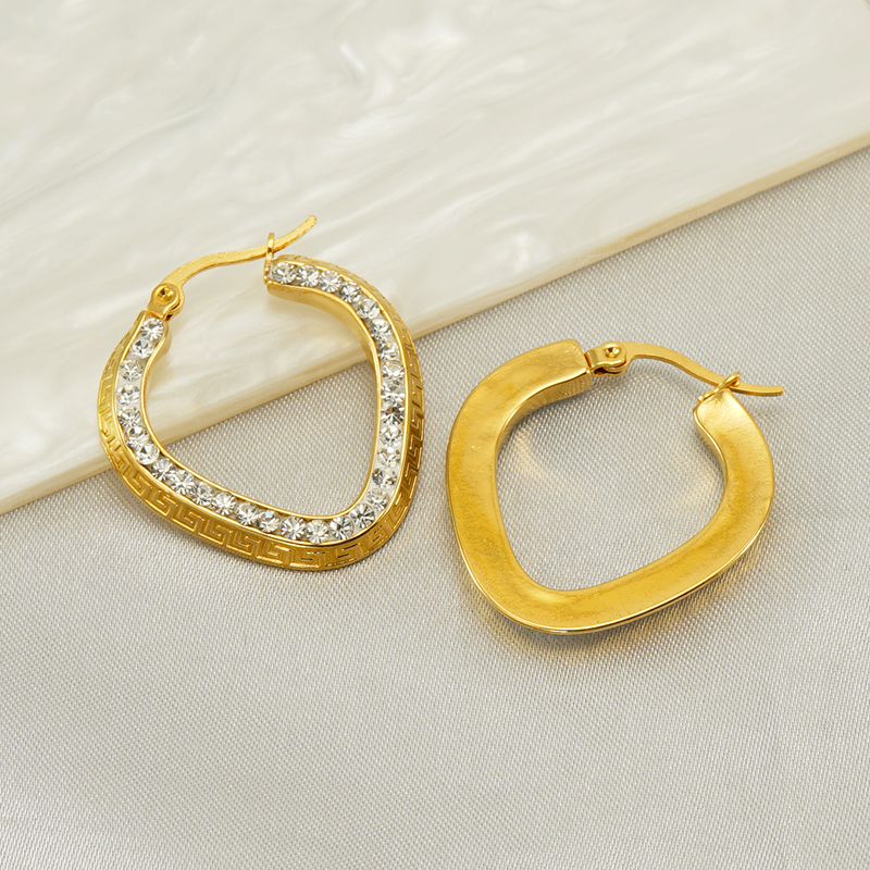 Solid Color 18K Gold Plated Stud Earrings For Women With PVD Coated 304 Stainless Steel And Rhinestone Inlay 4