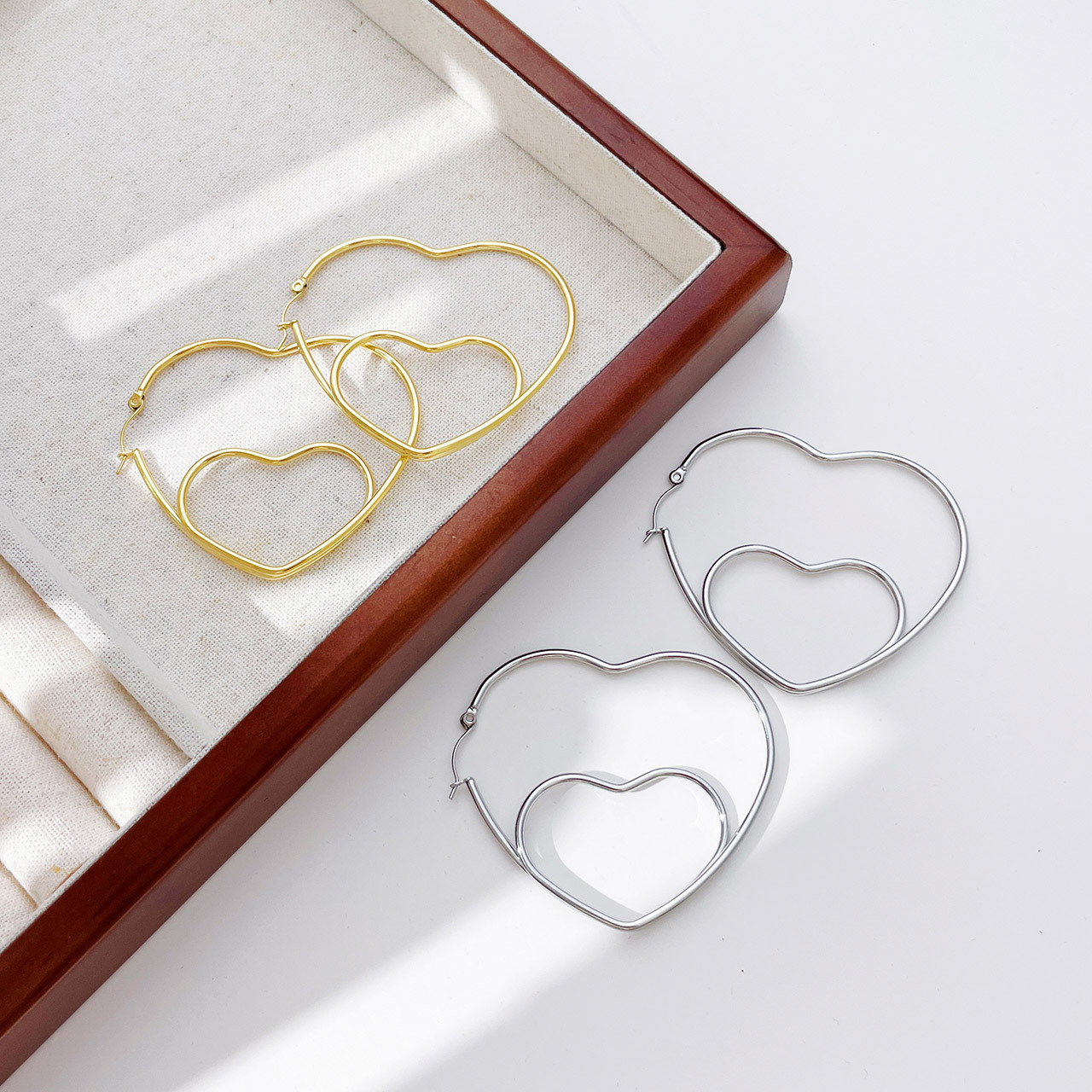 Heart Shape Electroplated Earrings For Women In 304 Stainless Steel With Real Gold PVD Coating And 0.03µm-0.05µm Plating Thickness 4