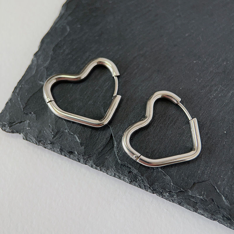 Heart Shape Hoop Earrings For Women In Titanium Steel With Electroplated Sweet Design, 1 Pair 3