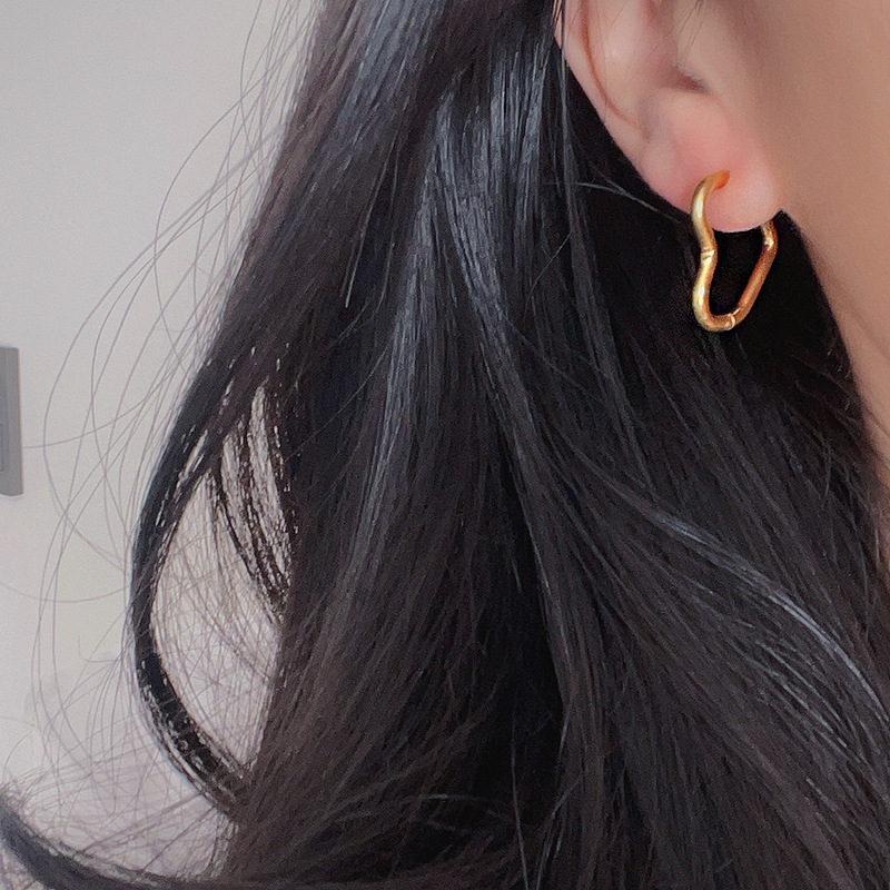Heart Shape Hoop Earrings For Women In Titanium Steel With Electroplated Sweet Design, 1 Pair 4