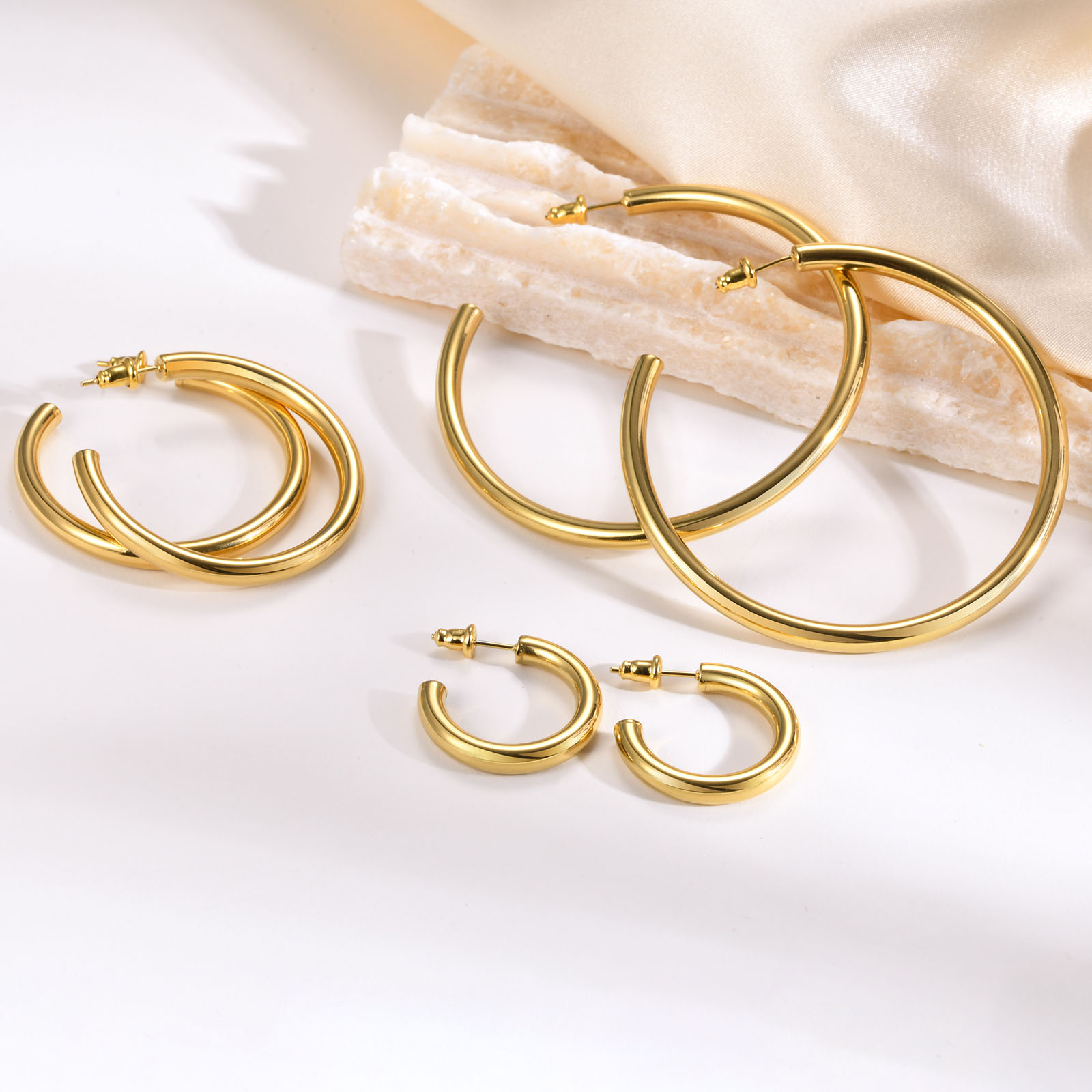 C Shape Earrings For Women Featuring Gold Plated PVD Vacuum Plating And 304 Stainless Steel Ear Pins