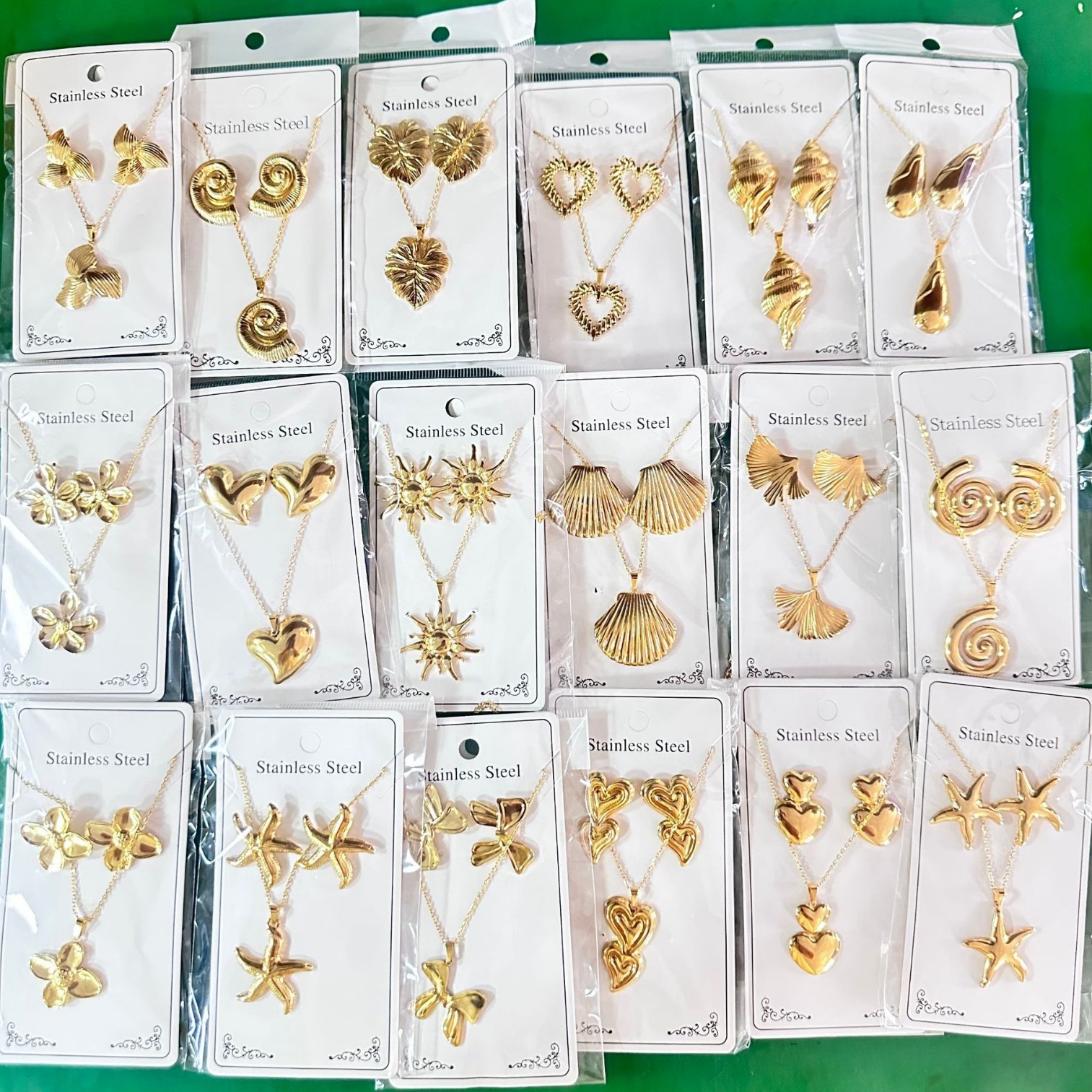 New Vintage Court Stainless Steel Gold Plated Jewelry Set Ocean Pattern Earrings Necklace Non Fading Luxury Style For Women