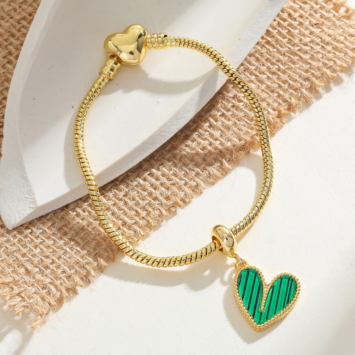 18K Gold Plated Heart-Shaped Copper Elegant Cute Basic Style (Simple Design) Snap Bracelet 4