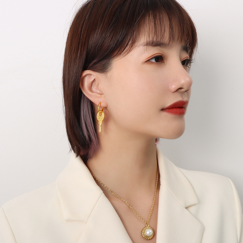 Geometric Titanium Steel Stud Earrings For Women, Fashion Style, Perfect For Wedding 4