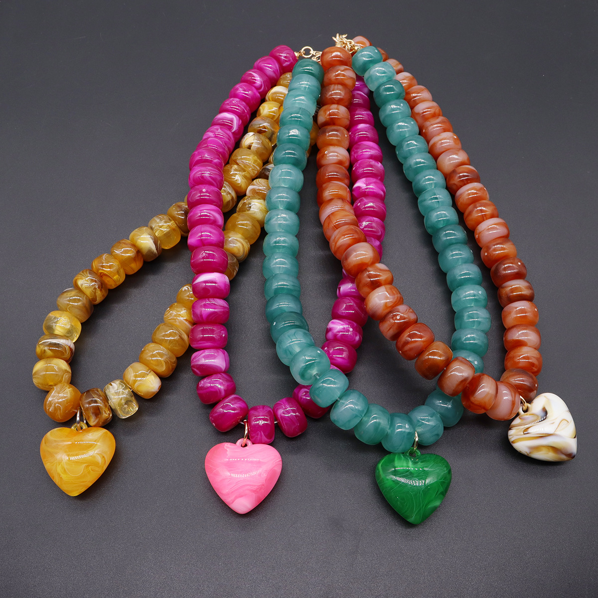 Exaggerated Acrylic Resin Cloud Heart Necklace Versatile Luxury Feel Geometric Pattern Women's Jewelry Accessory