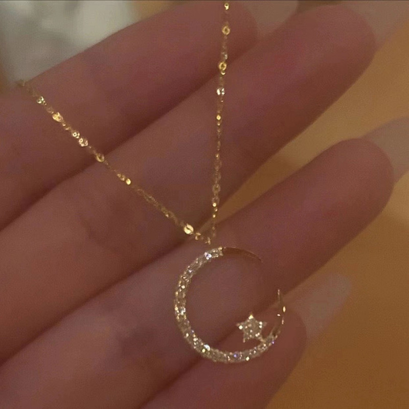 Temperament Star Moon Pendant Necklace Women Shine Exquisite Clavicle Chain Niche Design Luxury Gift For Girlfriend