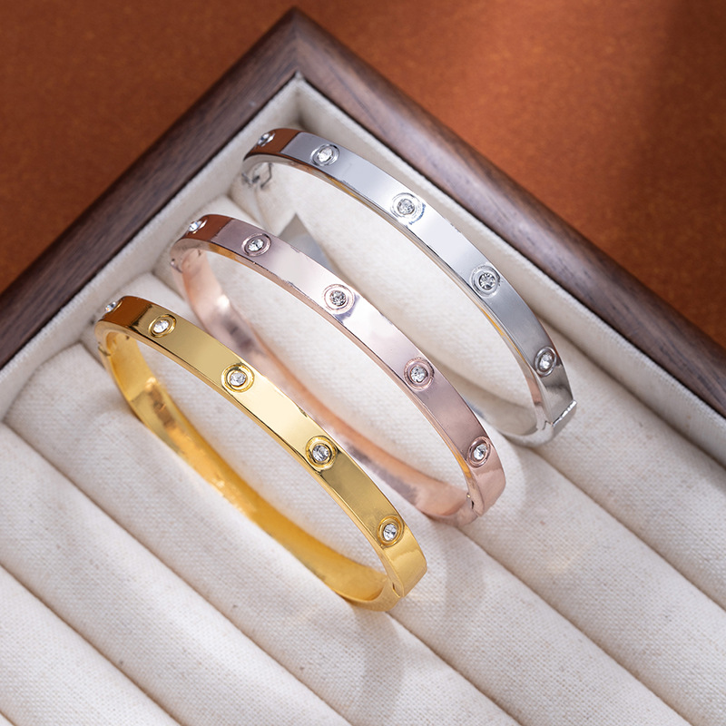 New Style Silver Alloy Inlay Bangle For Unisex Wear