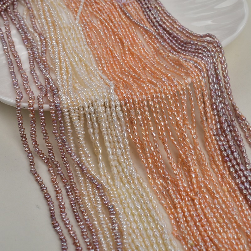 Freshwater Pearl Necklace Featuring Beading Craftsmanship With Natural Freshwater Pearls