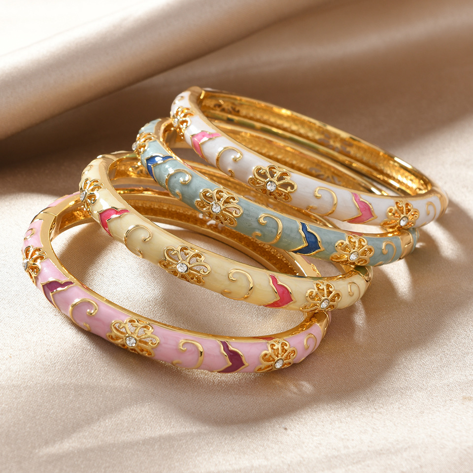 Retro Enamel Blue And White Porcelain Single Layer Bracelet Fashionable Luxury Ancient Style Bangle New Chinese Design
