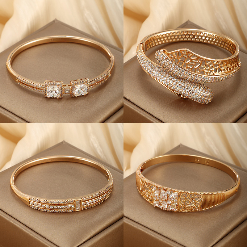 Xuping Simple Style Solid Color Alloy Plating Inlay Artificial Gemstones 18k Gold Plated Women's Bangle