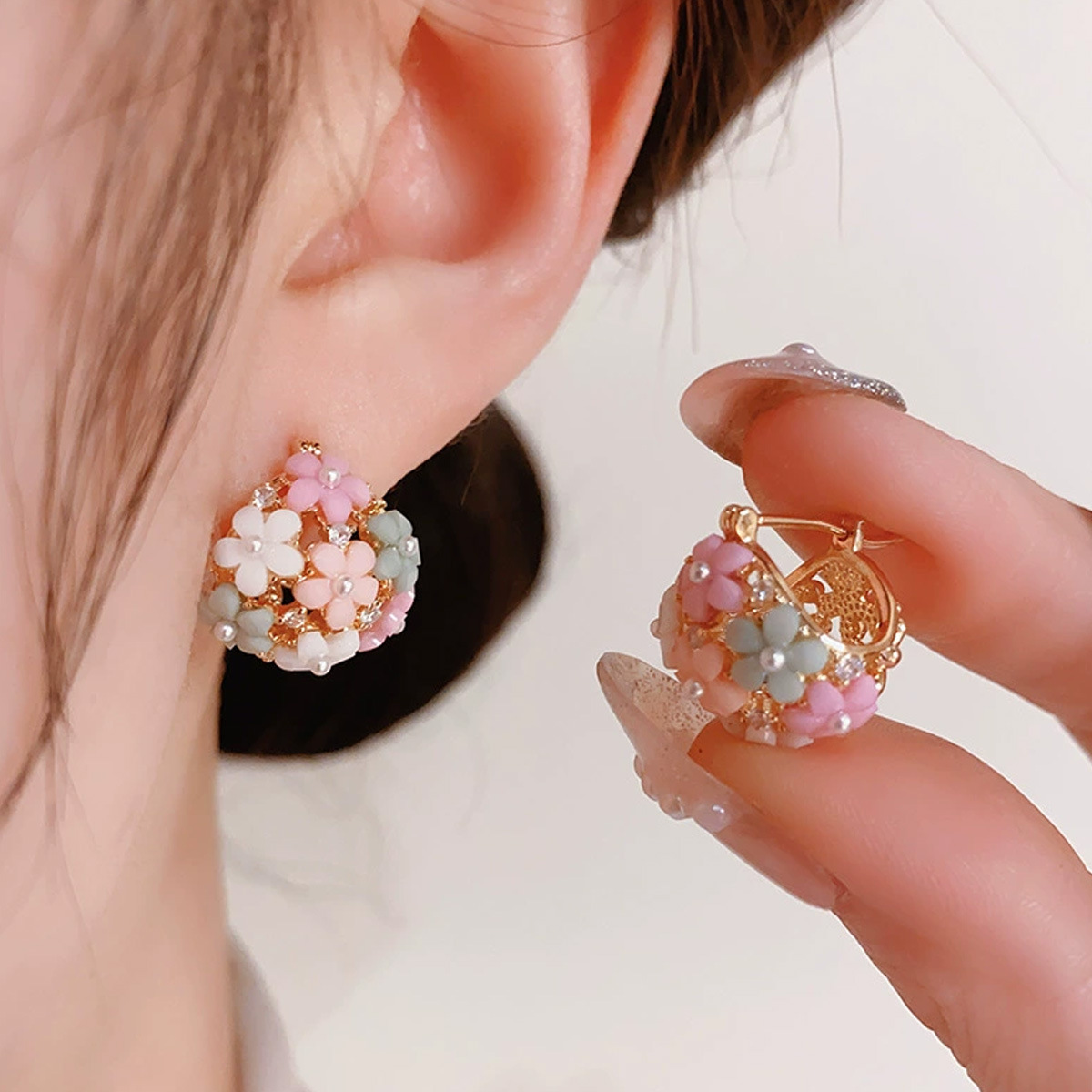 1 Pair Elegant Flower Plating Alloy Zircon Ear Studs