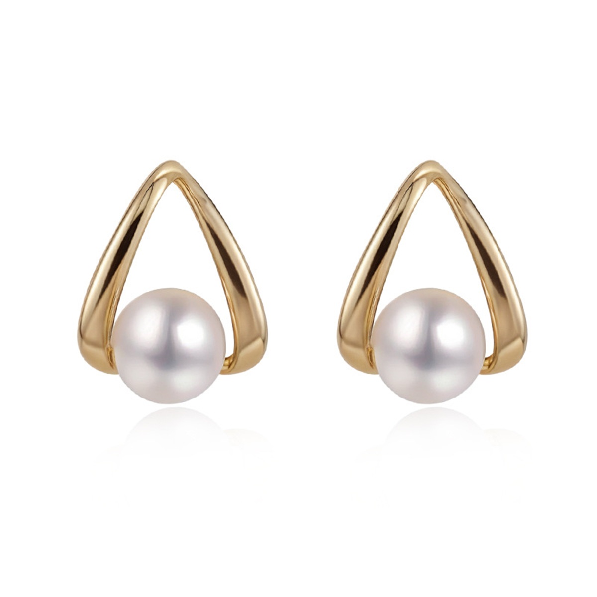 Asymmetrical Pearl Earrings For Adults In Electroplated Copper With 0.01µm Gold Plating Thickness Featuring Freshwater Pearls 2