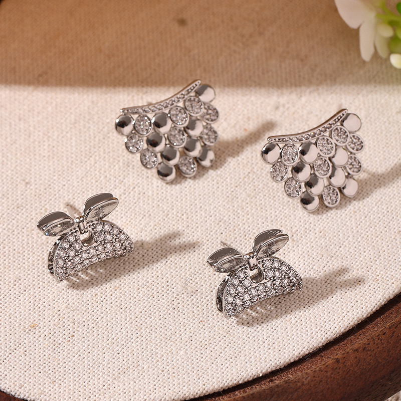 Asymmetrical Fruit Earrings For Women In Copper With Zircon Inlay And 0.03µm Water Plating 2
