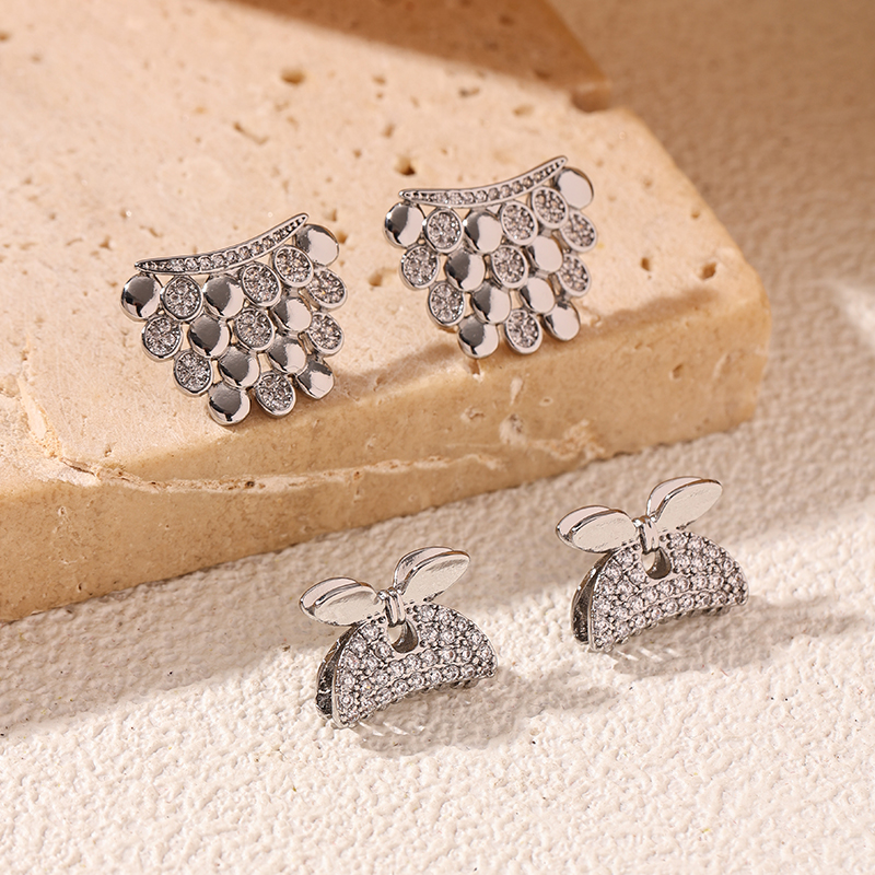 Asymmetrical Fruit Earrings For Women In Copper With Zircon Inlay And 0.03µm Water Plating 3