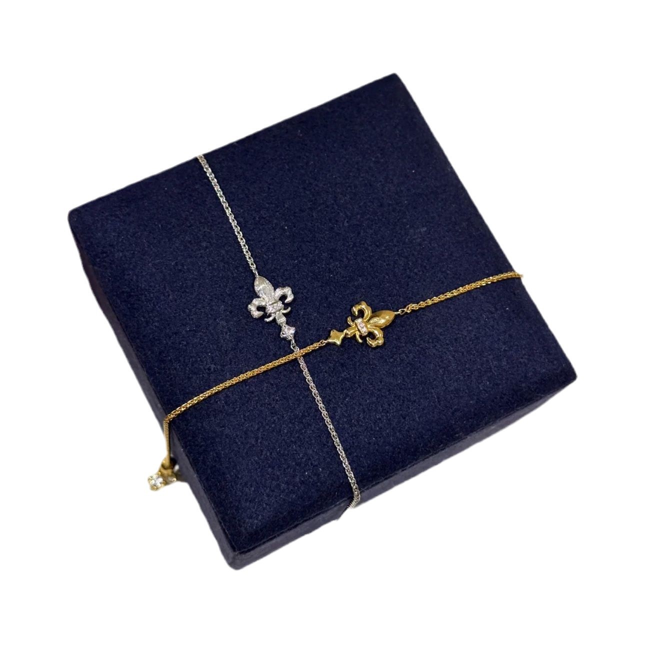 Brushed Copper Flowers Bracelet For Women With Electroplated Gold Plating In Elegant Design 5