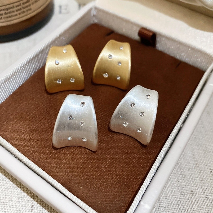 Brushed Quadrilateral Stud Earrings For Women In Copper With 18K Real Gold Plated And Zircon, Featuring SUS304 Stainless Steel Posts