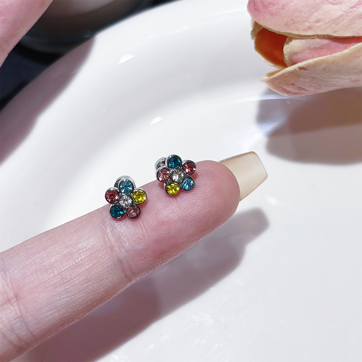 Butterfly Copper Stud Earrings With Zircon Inlay, Flat Back Studs In New Style For Unisex 4