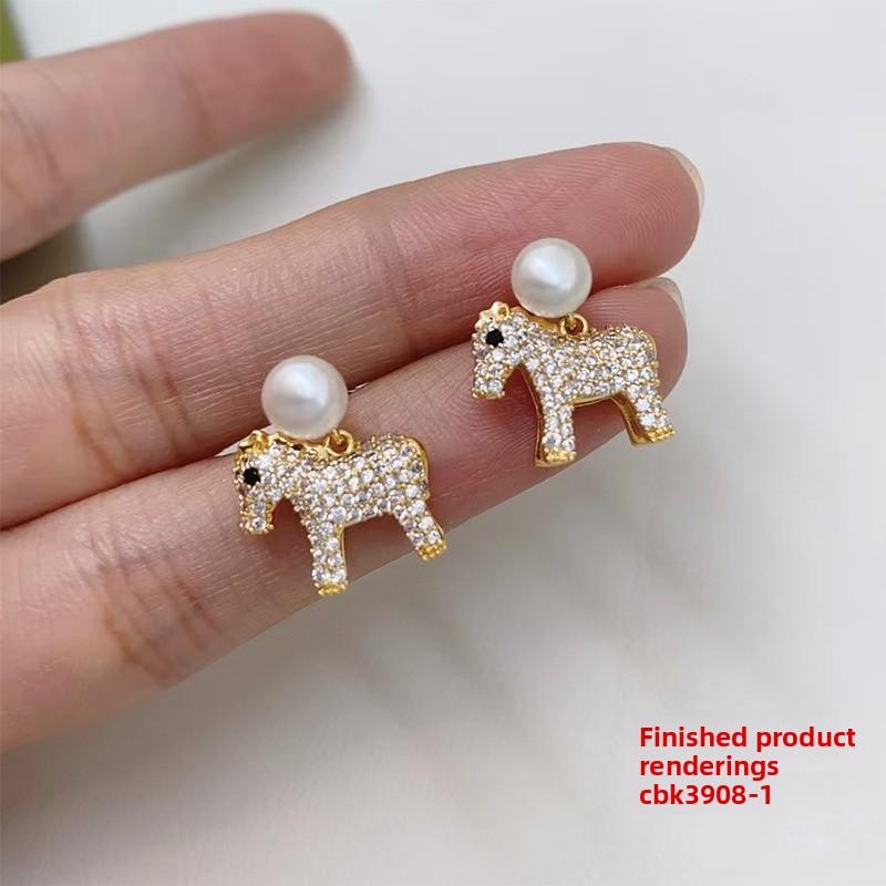 Butterfly Earrings For Women Featuring Real Gold Plated Copper With Zircon Inlay And Copper Ear Pins 2