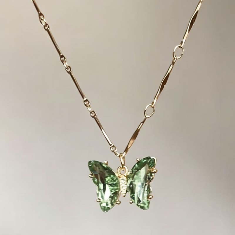 Three-dimensional Butterfly Pendant Necklace For Women In Copper With 16K Gold Plated Finish And Zircon Inlay On Clavicle Chain 2