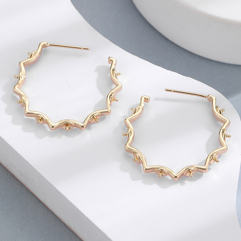 C Shape Earrings For Women With Copper Ear Pins, Electroplated And 18K Real Gold Plated Featuring Artificial Pearl Inlay 4