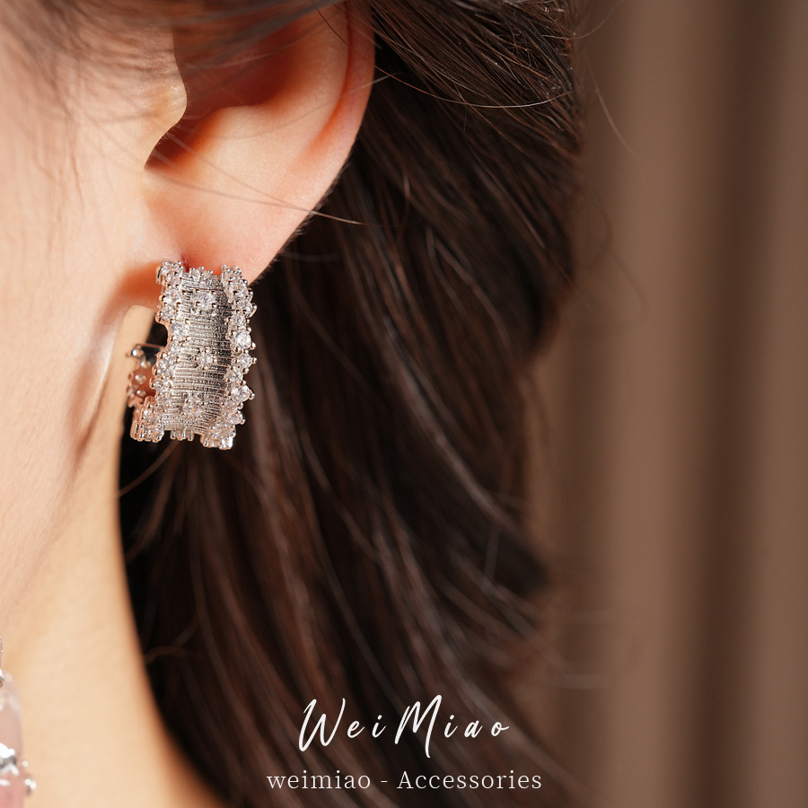 C Shape Stud Earrings For Women With Copper And Zircon Inlay, Featuring 304 Stainless Steel Posts In Silver 3