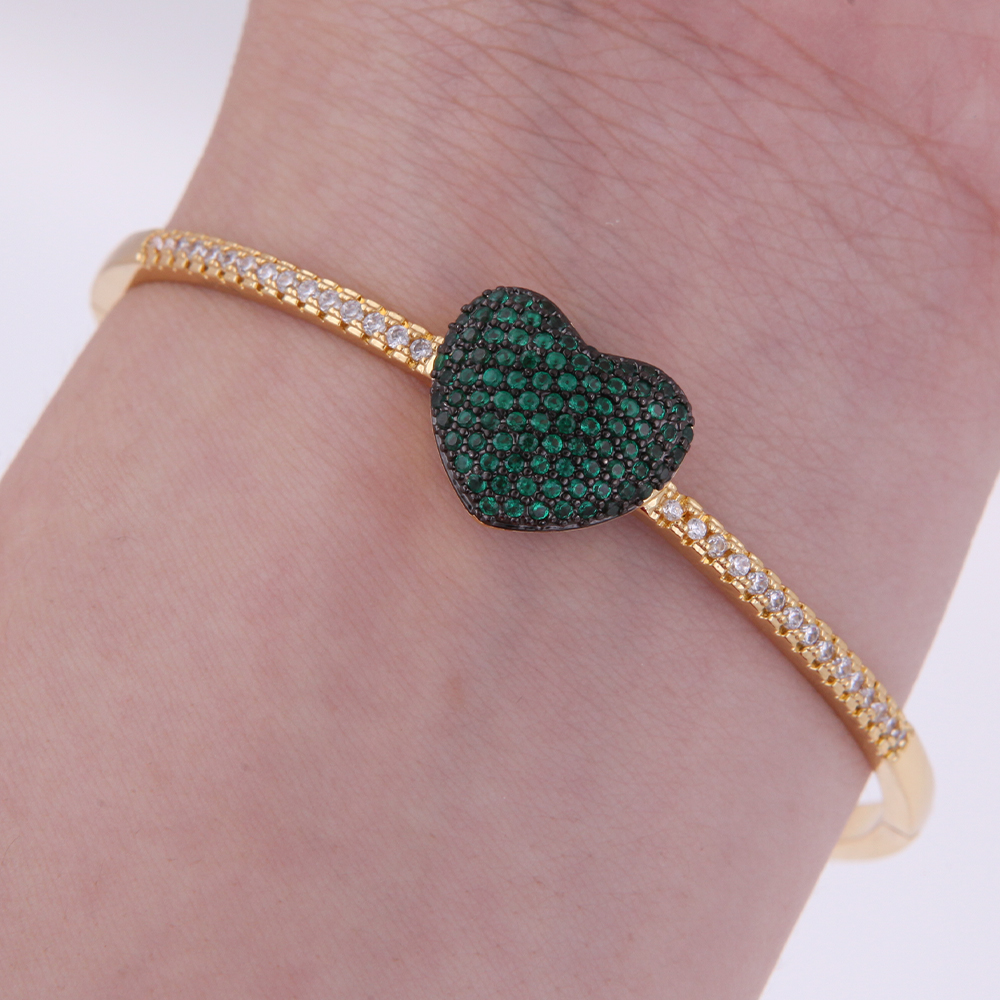 Heart Shape Bangle For Women With Buckle Design, 18K Gold Plated Featuring Artificial Zircon And PVD Vacuum Plating 2