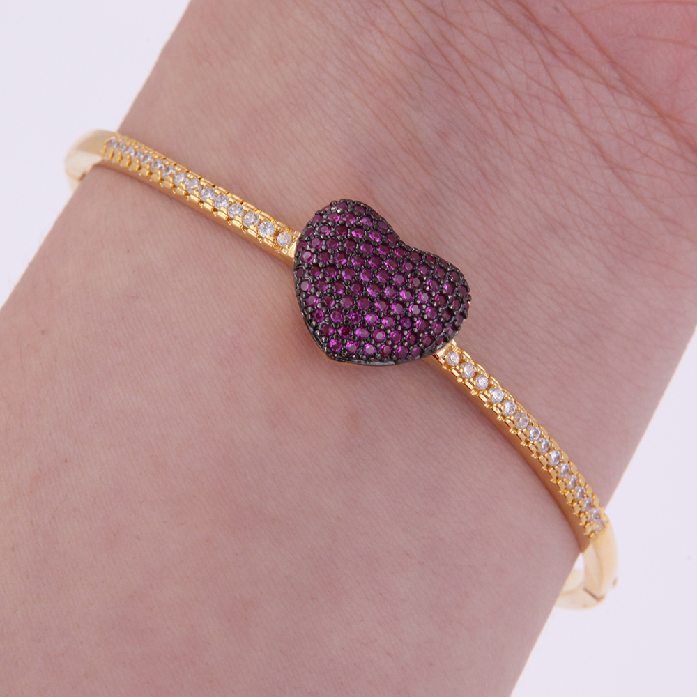 Heart Shape Bangle For Women With Buckle Design, 18K Gold Plated Featuring Artificial Zircon And PVD Vacuum Plating 3