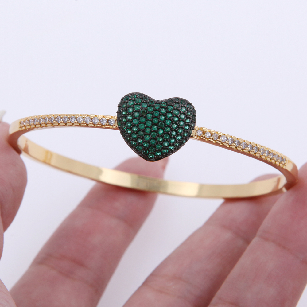 Heart Shape Bangle For Women With Buckle Design, 18K Gold Plated Featuring Artificial Zircon And PVD Vacuum Plating 6
