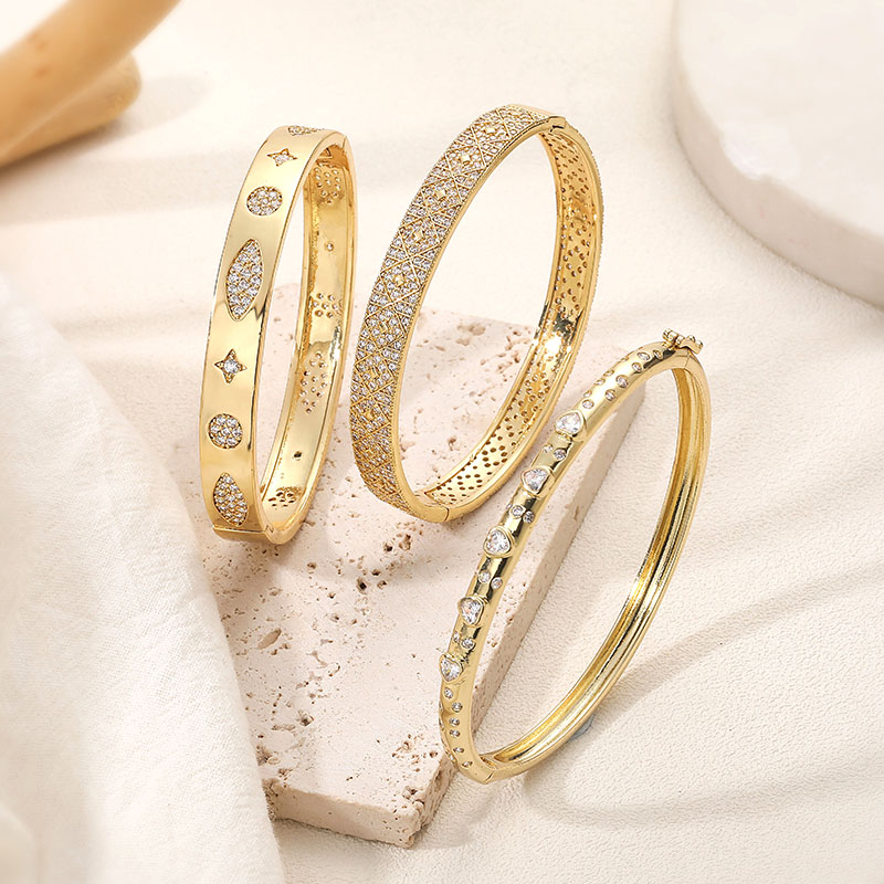 Copper Inlaid Zircon Starry Sky Star Buckle Bracelet Star Heart Bangle 18K Gold Plated