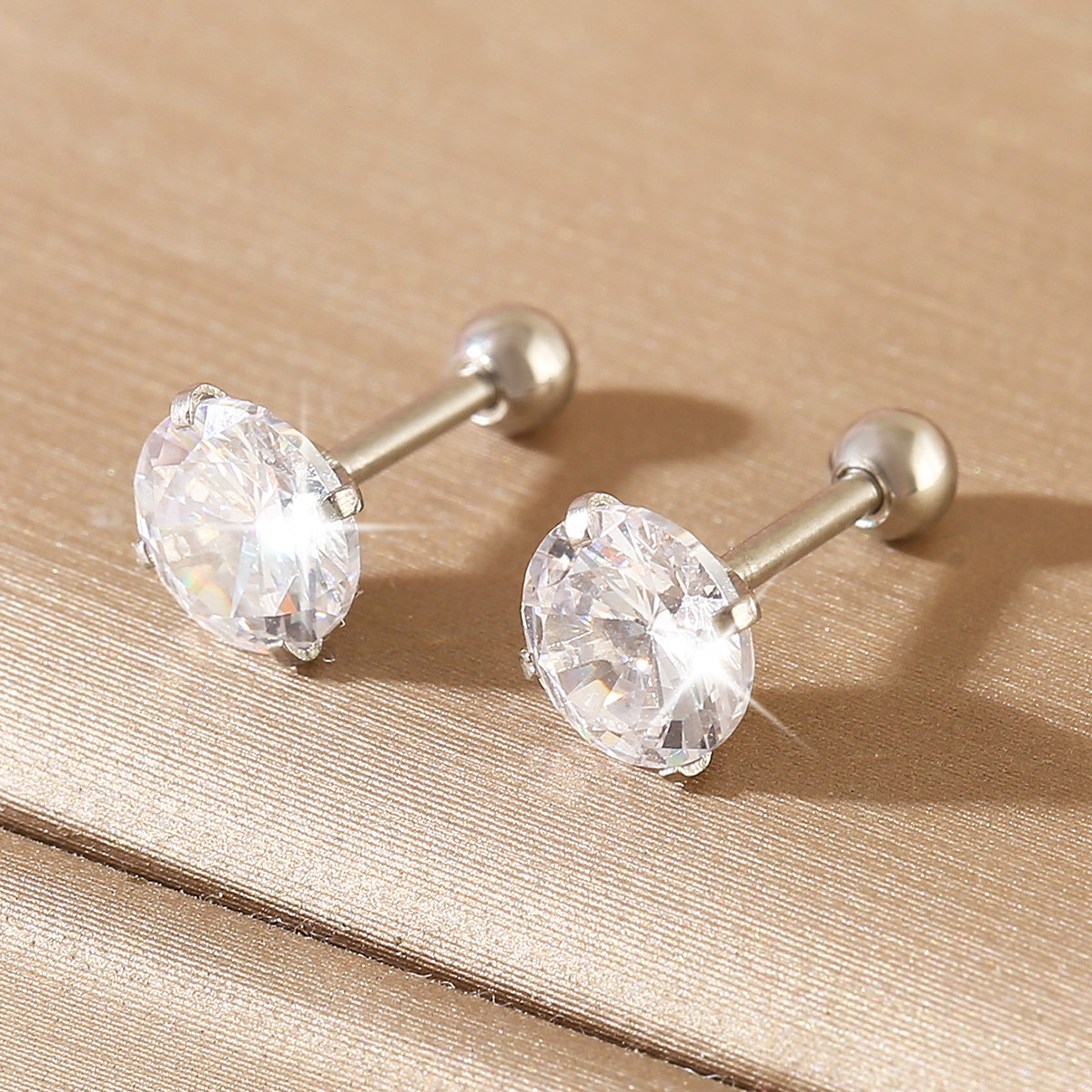 Cute Geometric Stud Earrings For Women, Electroplated Copper With Zircon Inlay 3