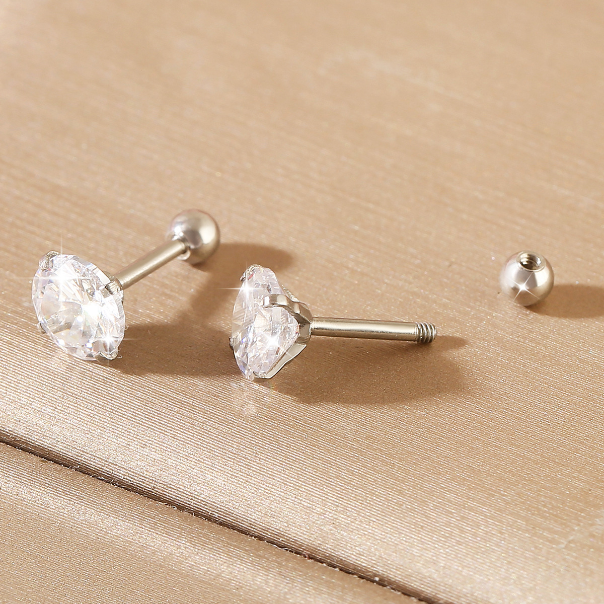 Cute Geometric Stud Earrings For Women, Electroplated Copper With Zircon Inlay 4