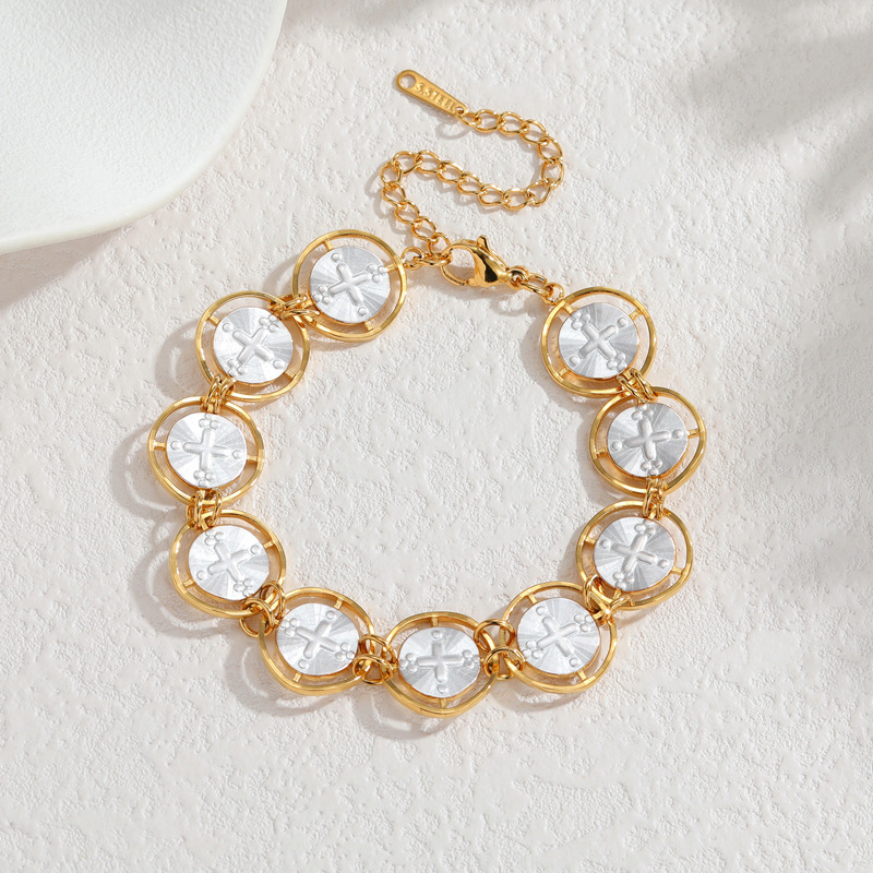Daisy Bracelet For Women In 304 Stainless Steel With 18K Real Gold Plated Electroplated Finish 4