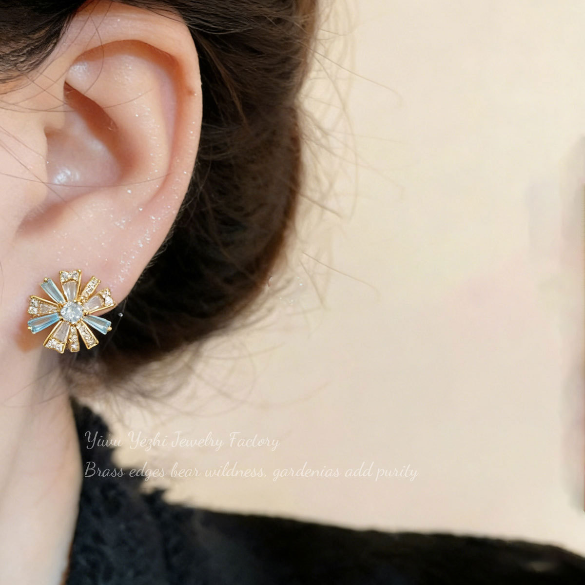 Daisy Stud Earrings For Women In Copper With Real Gold Plated Finish And Zircon Inlay 3