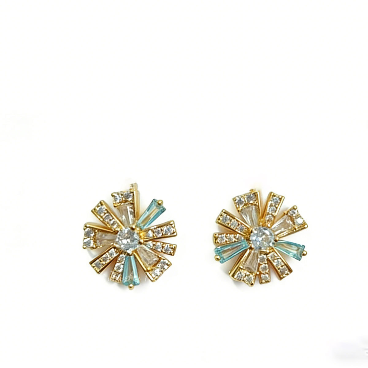 Daisy Stud Earrings For Women In Copper With Real Gold Plated Finish And Zircon Inlay 5