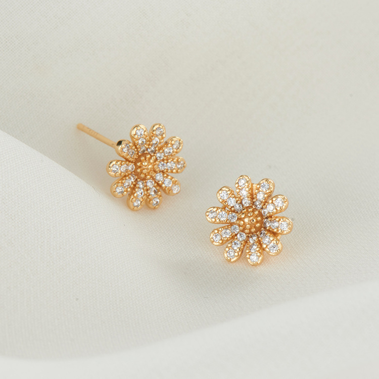 Daisy Stud Earrings For Women With 925 Sterling Silver Posts And Copper Base Inlaid With Rhinestones 2
