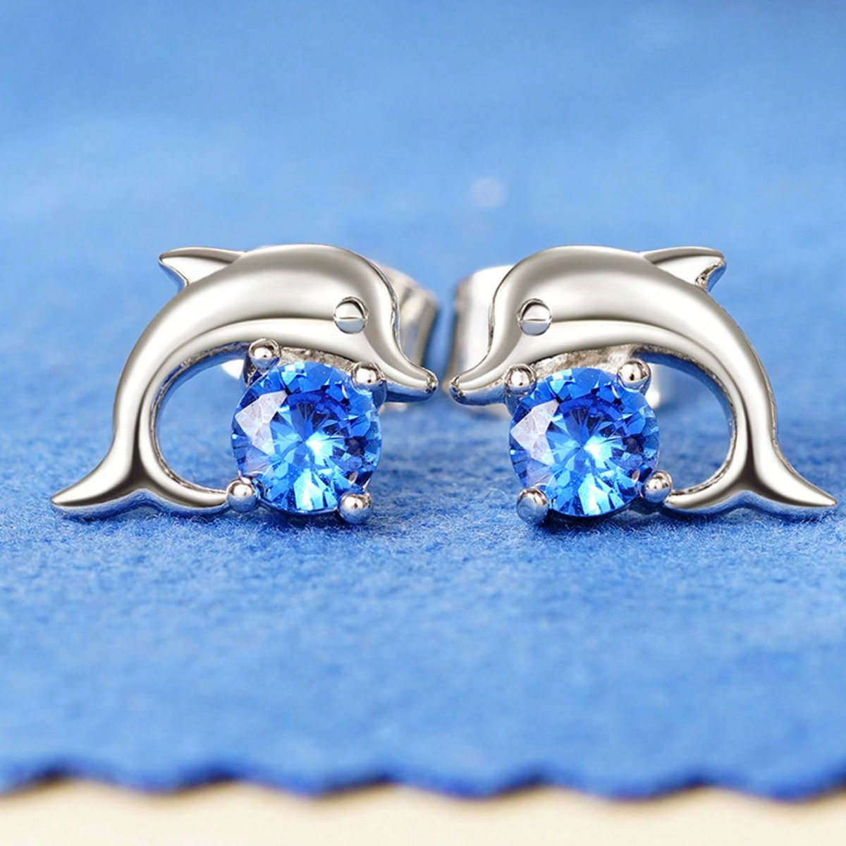 Dolphin Stud Earrings With Claw Setting, Copper Material Featuring White K Water Plating And 0.03µm Thick Zircon Inlay 3