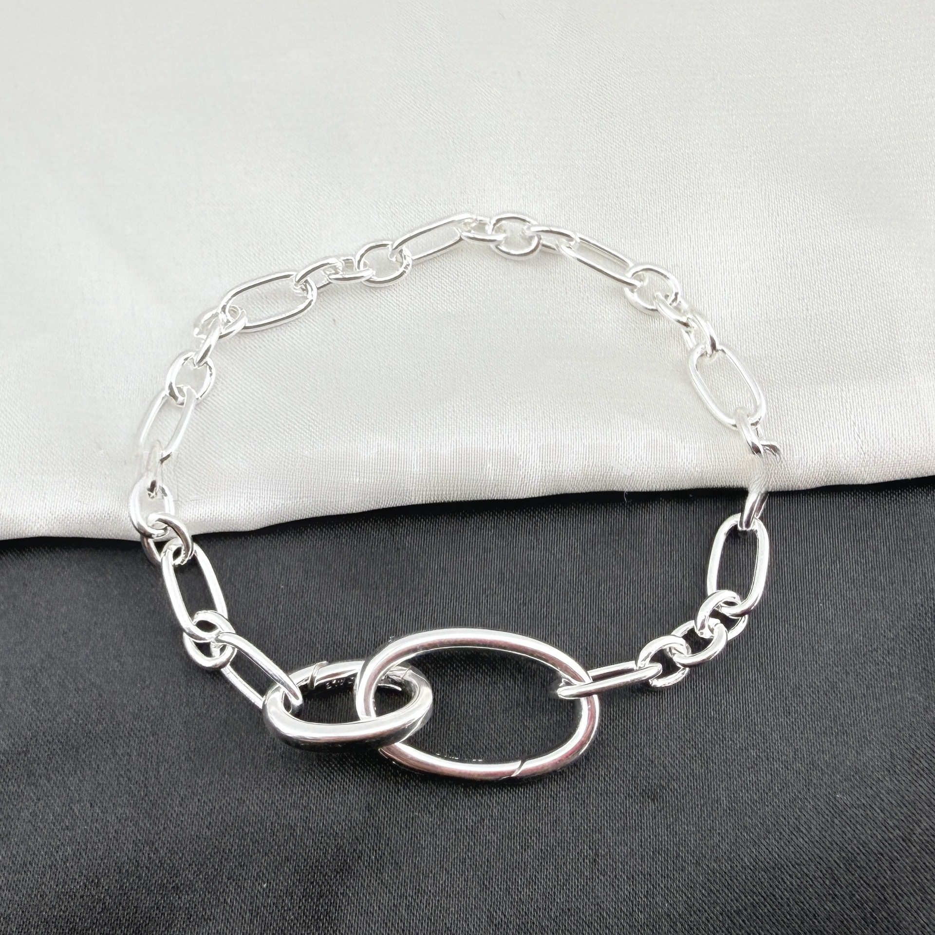 Double Ring Unisex Bracelet Featuring Copper Chain Material With Silver Plated Electroplated Finish 2
